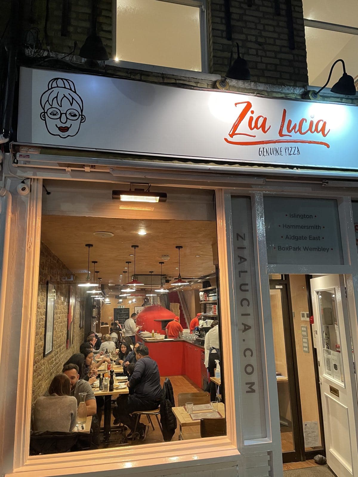 Zia Lucia - Wandsworth Town - image 1