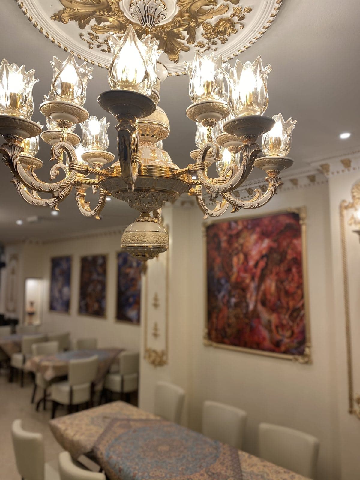 Almas Restaurant - image 1