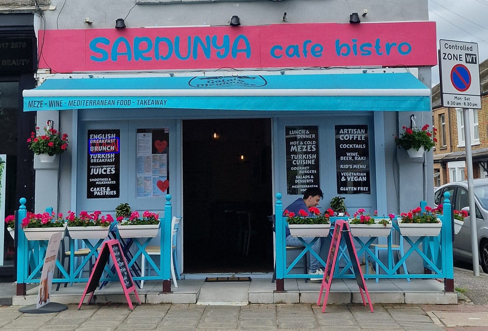 SARDUNYA Cafe Bistro - image 1