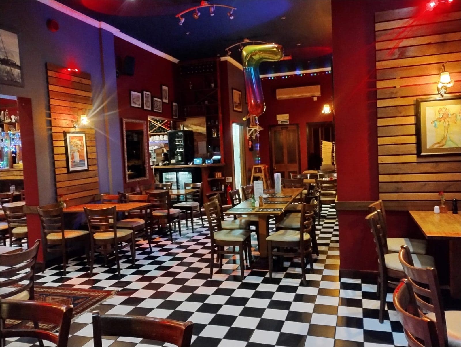 The Comodor Restaurant - image 1