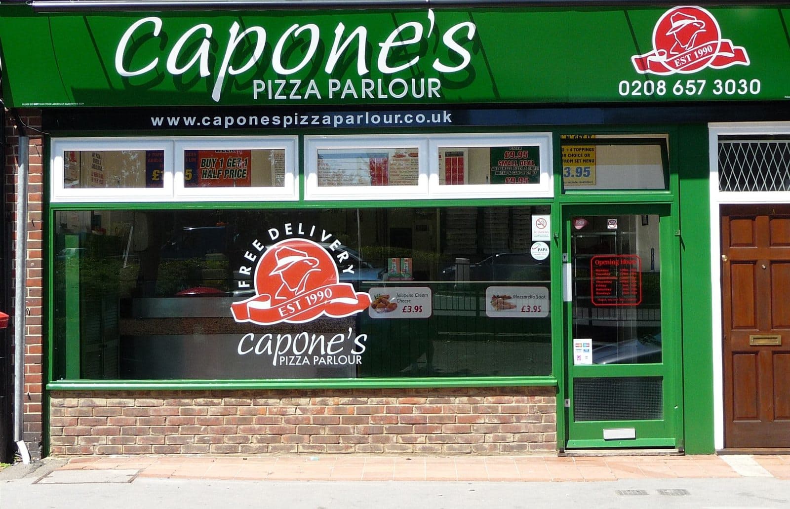 Capone's Pizza Parlour - image 1