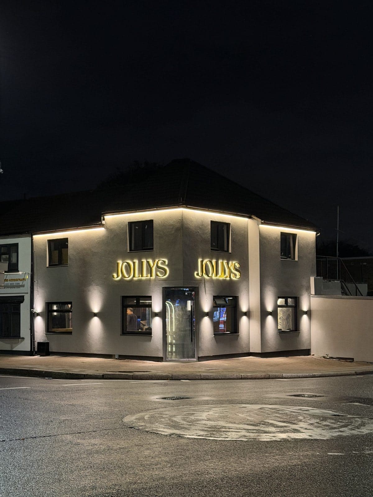Jolly's Restaurant - image 1