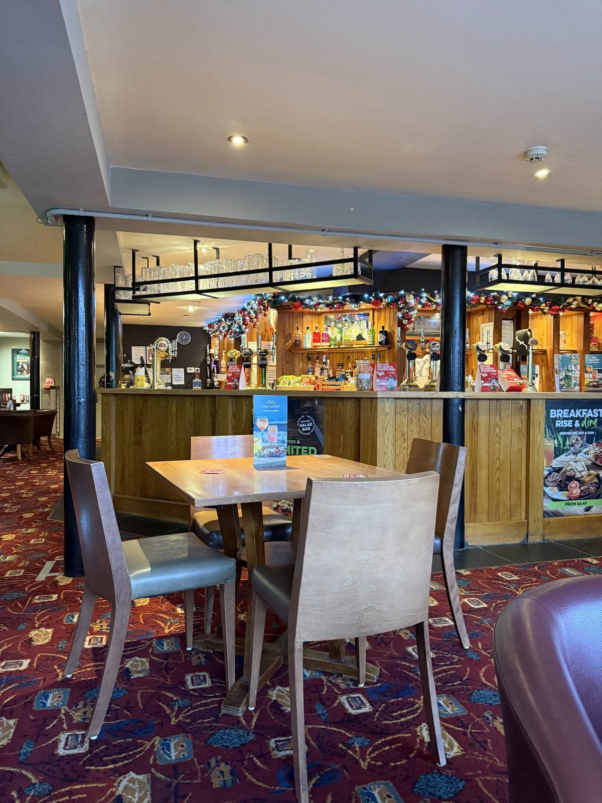 Harvester Navigation Inn Enfield - image 1