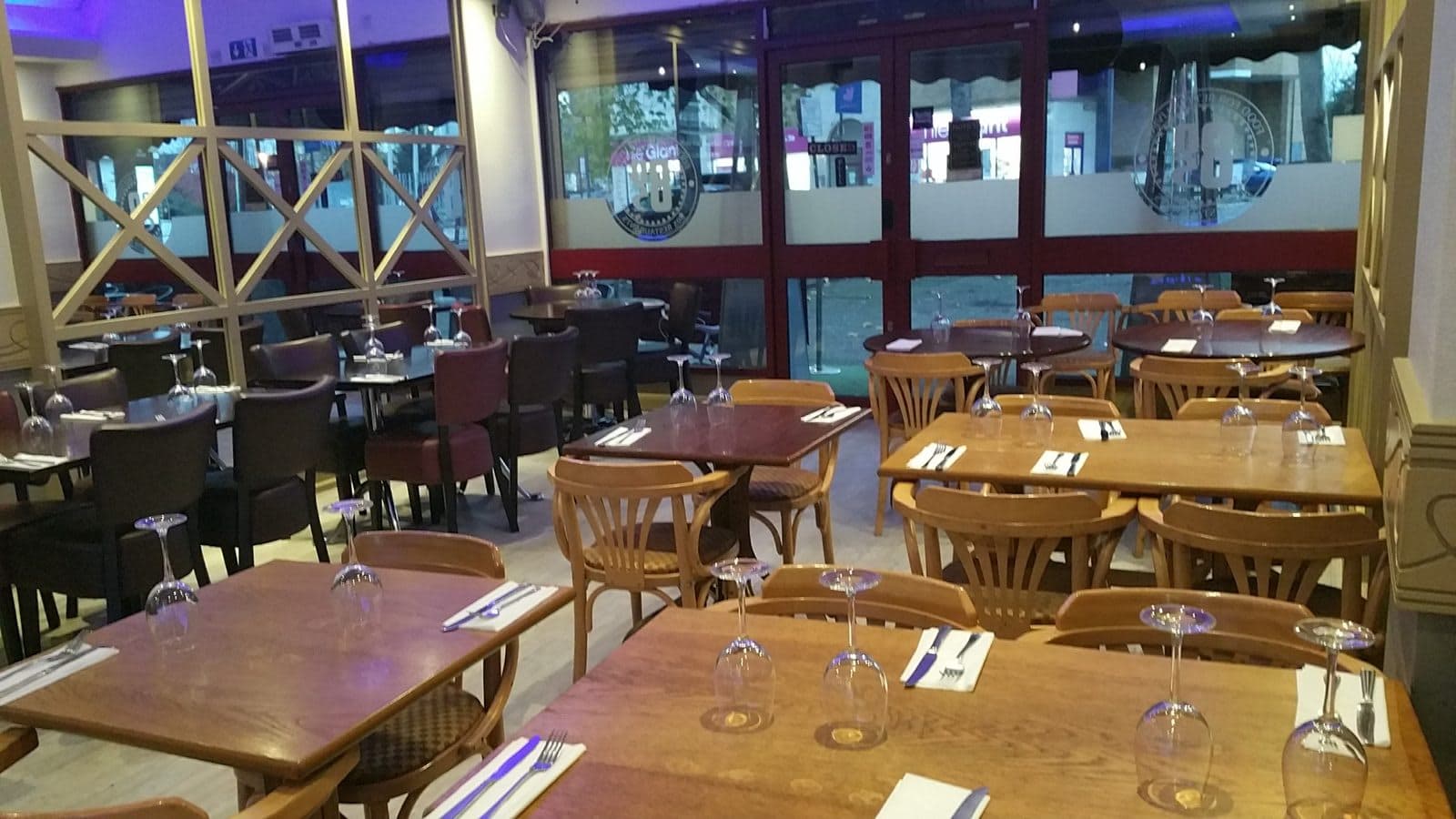 805 Restaurants - image 1