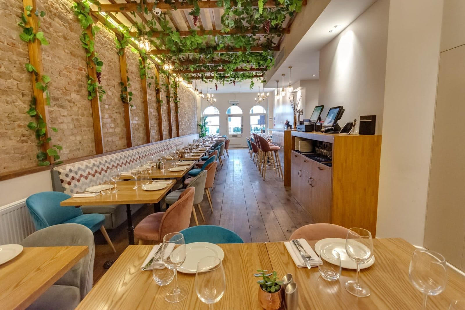 Ruba Restaurant - image 1