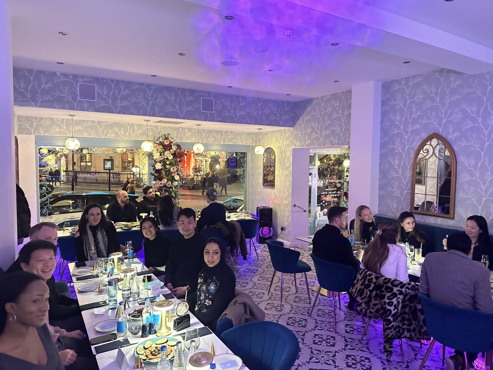 Loka Restaurant and lounge - image 1