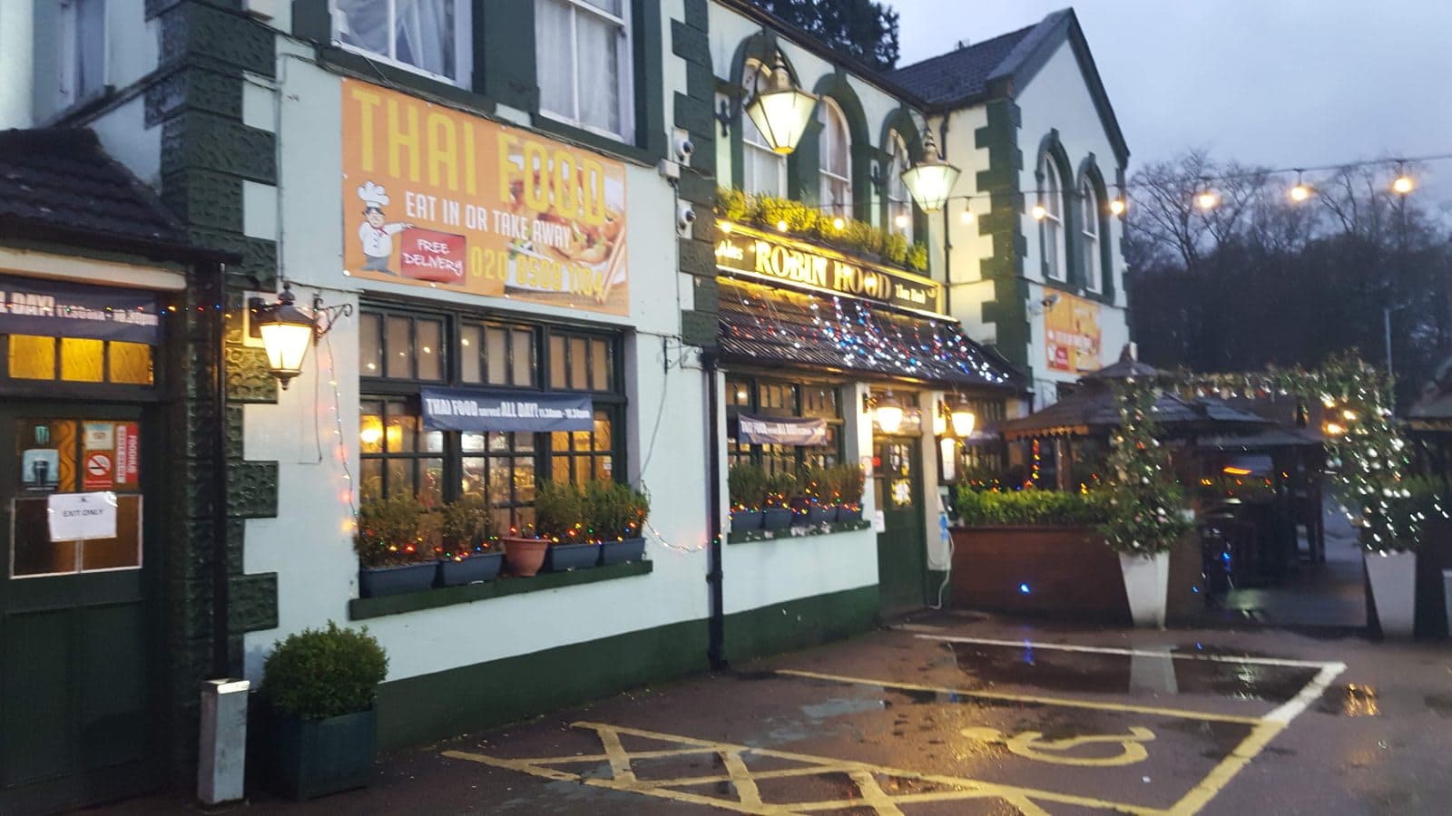 The Robin Hood Thai Restaurant - image 1