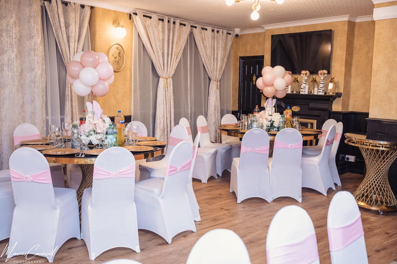 The Royal Standard Restaurant Romanesc - image 1