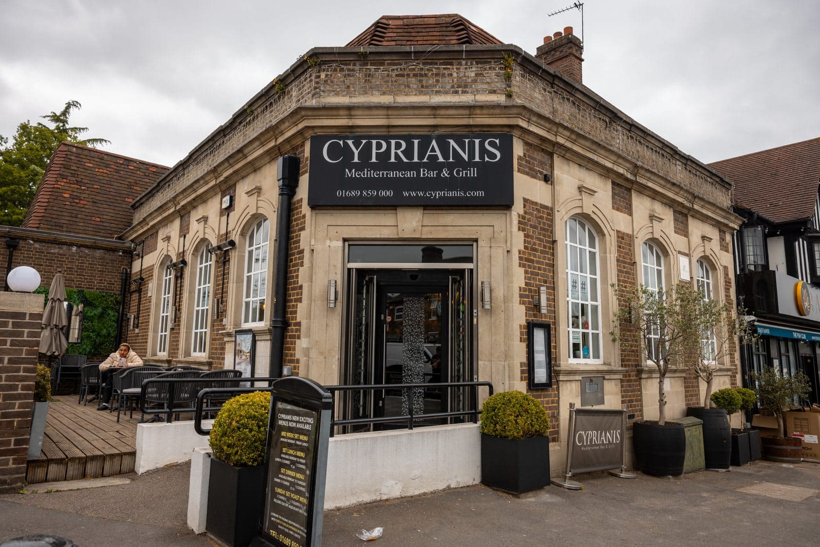 Cyprianis, Mediterranean Restaurant Orpington - image 1